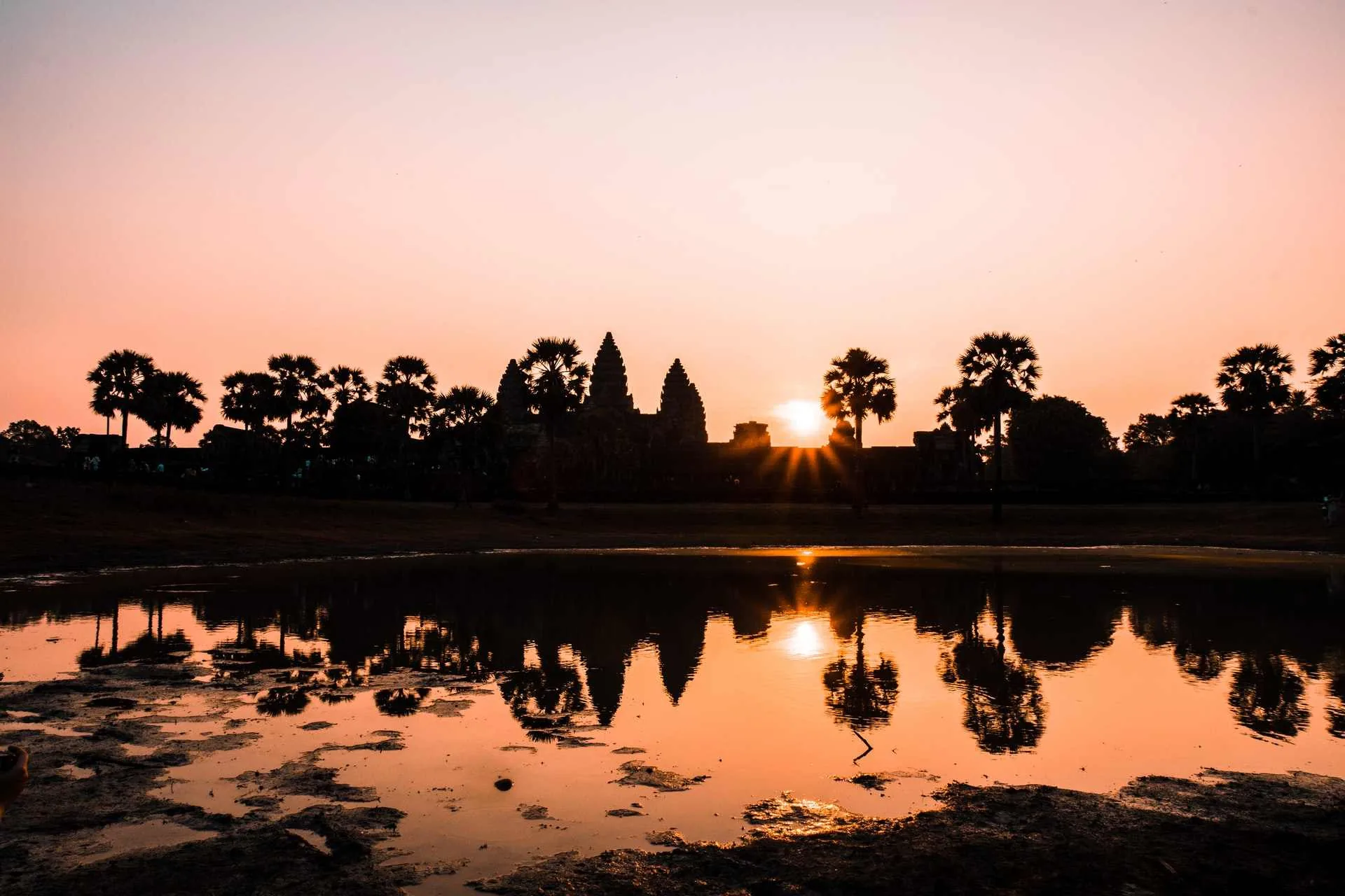 alba su Angkor Wat