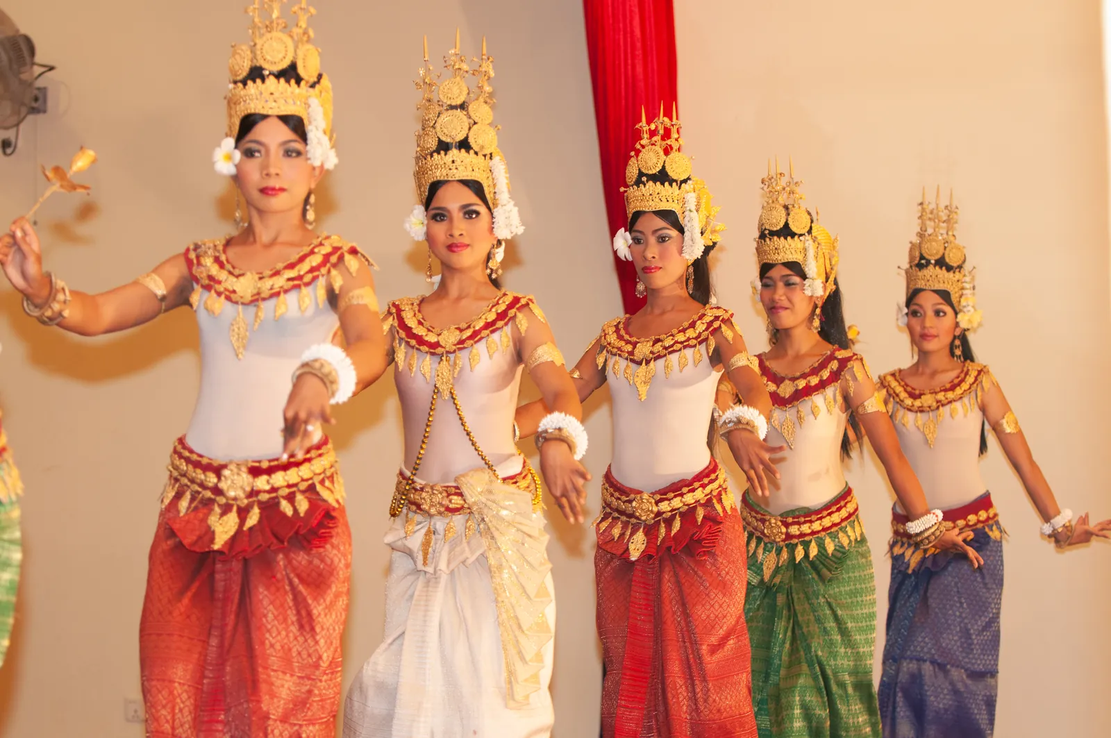 L'apsara: la danza sacra khmer e dove vederla dal vivo