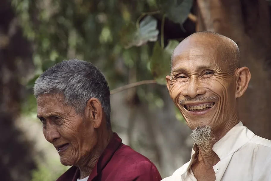 Il gruppo etnico dei Phnong (o Bunong) due uomini di etnia Phnong o Bunong