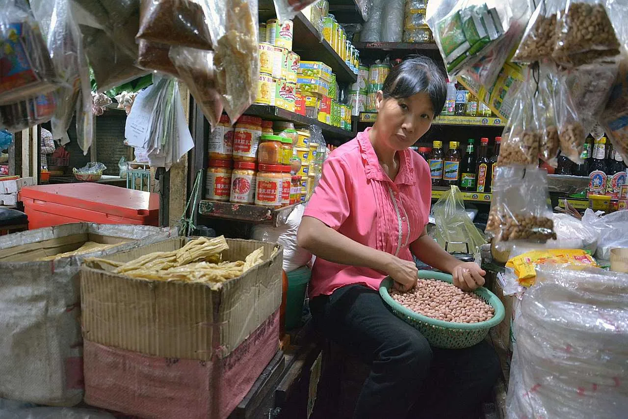 venditrice al Mercato Russo di Phnom Penh