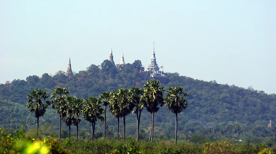 Oudong: l'ex capitale a un'ora da Phnom Penh