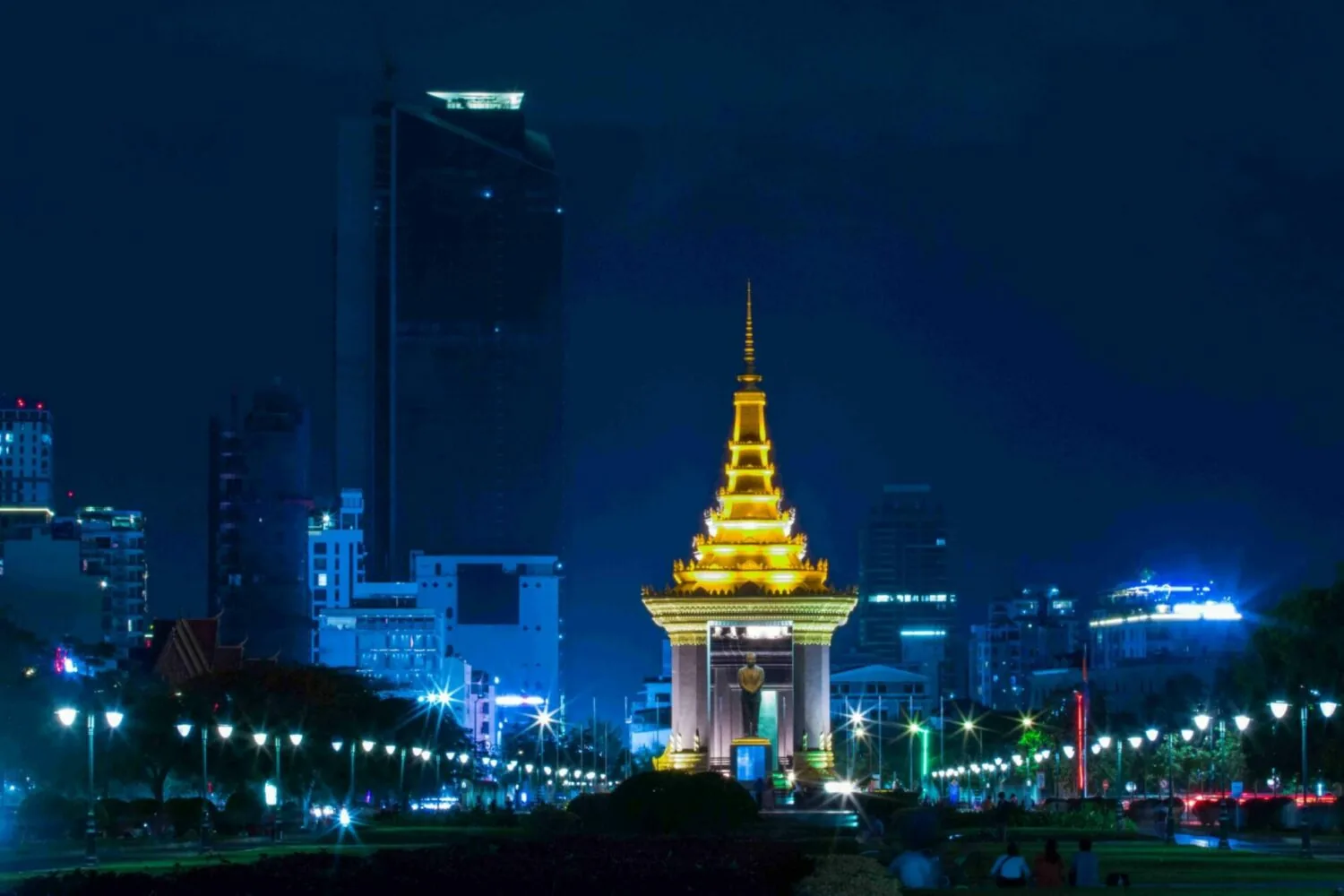 Panorama notturno di Phnom Penh