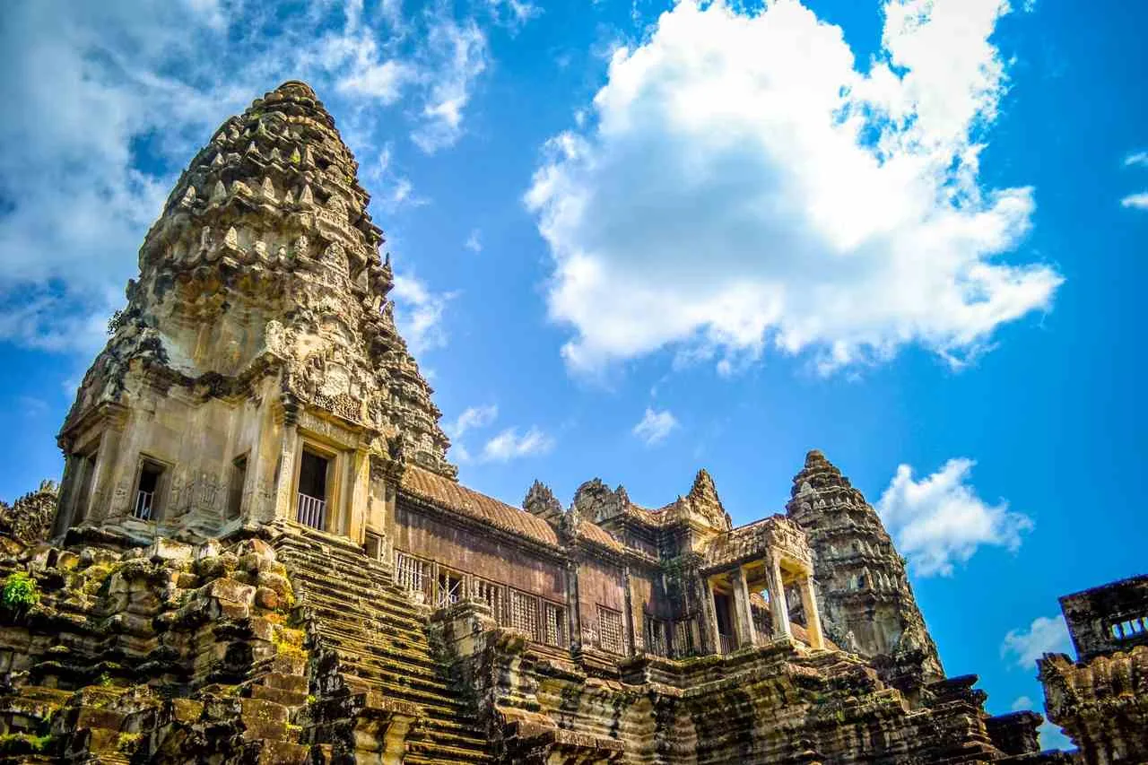 Angkor Wat: contattaci per organizzare il tuo viaggio in Cambogia