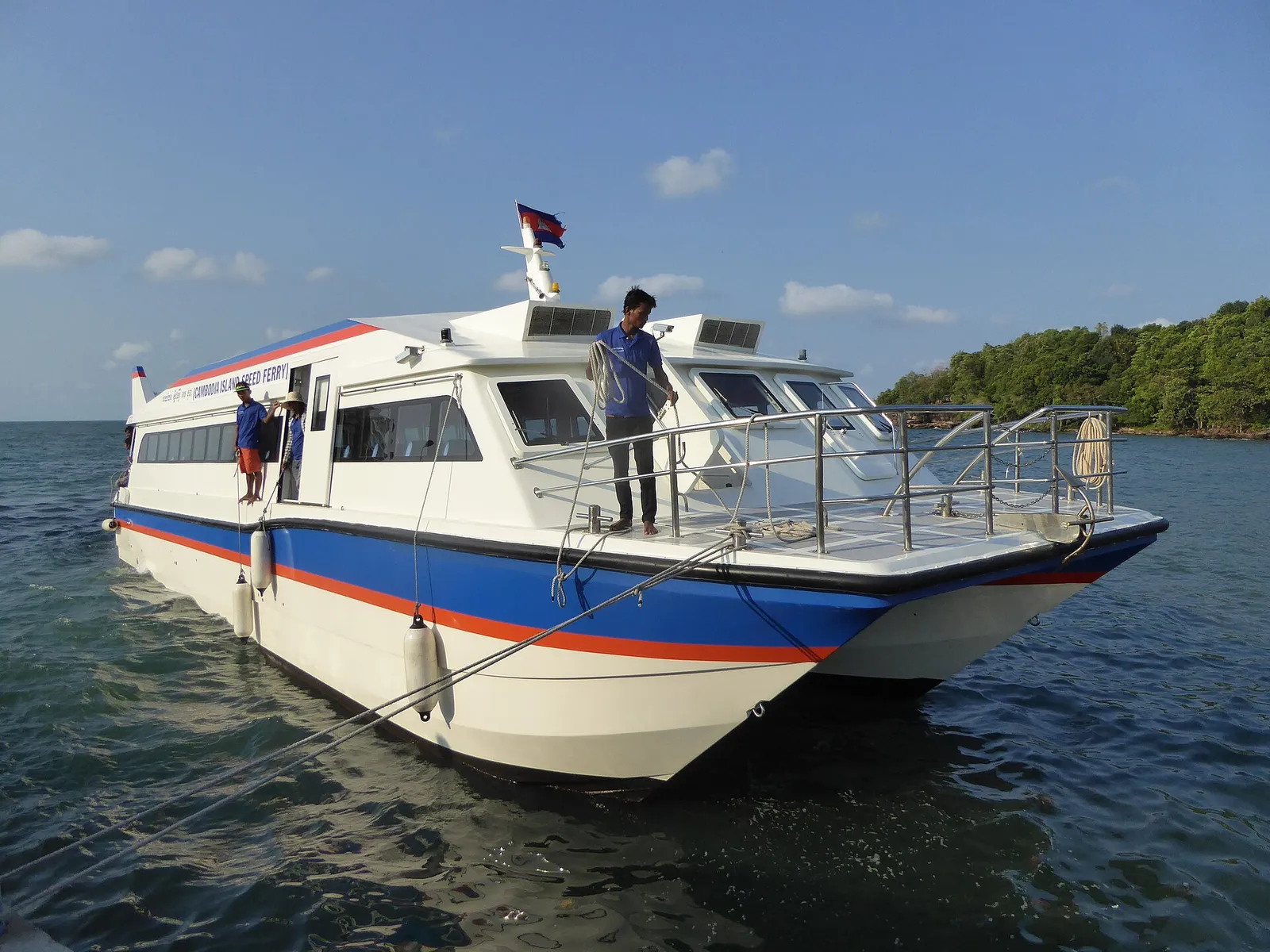 Lo speed ferry per Koh Rong Speed ferry che collega Sihanoukville all'isola di Koh Rong nel Golfo della Thailandia