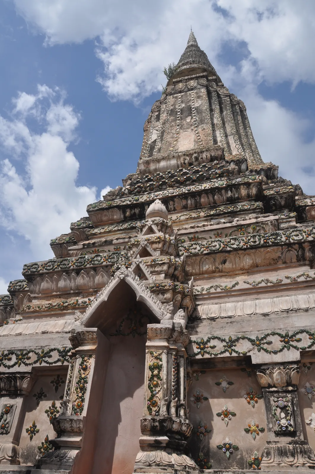 Stupa del re Ang Duong a Phnom Oudong, ex capitale reale della Cambogia