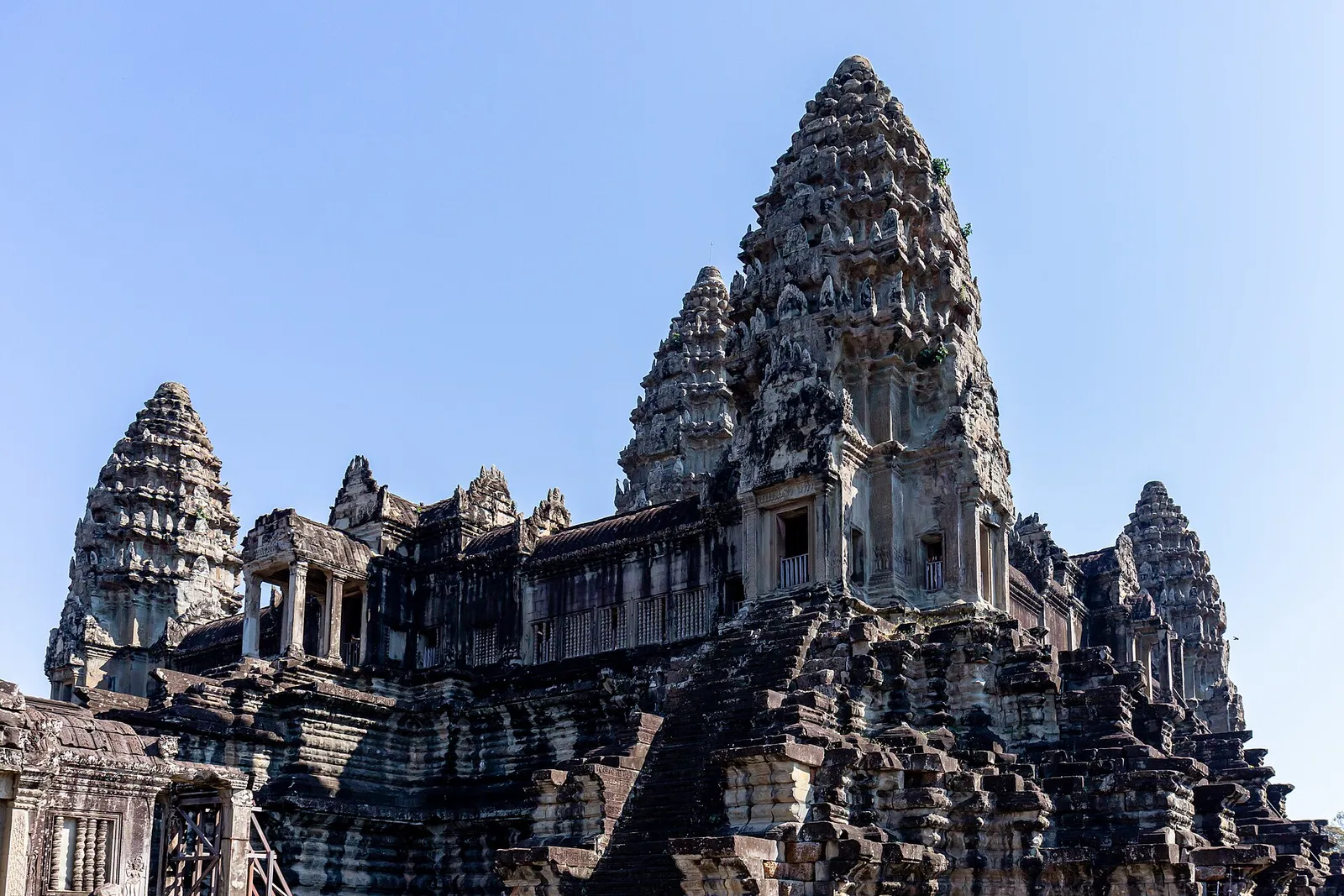 Le cinque torri a bocciolo di loto di Angkor Wat Le torri a bocciolo di loto di Angkor Wat, il tempio più famoso della Cambogia