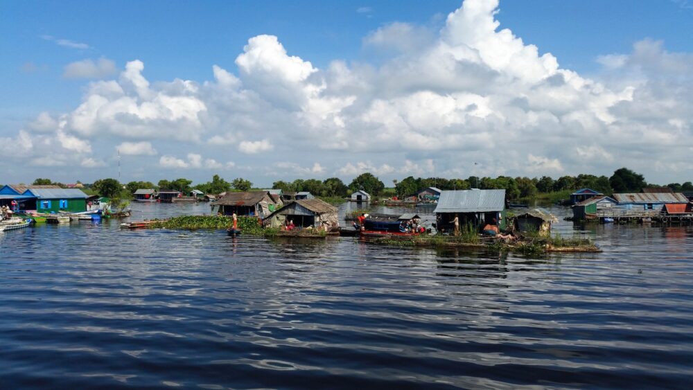 cambogia centrale: lago tonle sap villaggio galleggiante