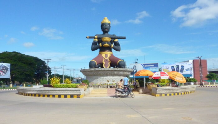 Battambang, rotonda Ta Dambong