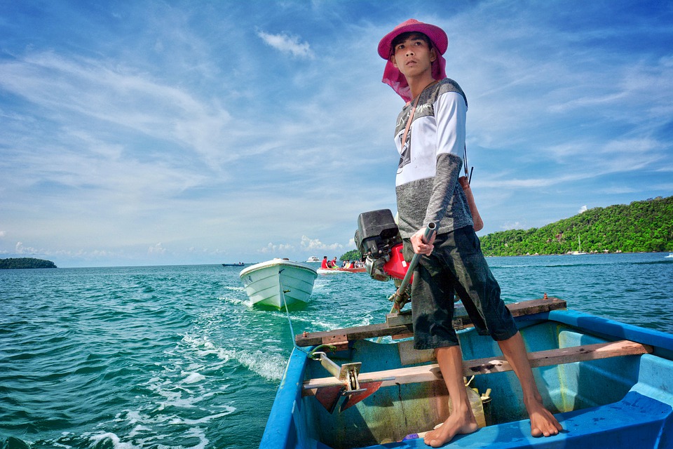 barca fiume e lago Tonle Sap
